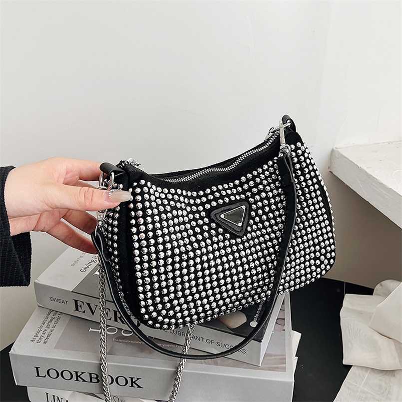 Texture diamond satchel women's new simple and versatile armpit bag chain sling single shoulder bag casual women's bag, Silver7
Texture diamond satchel women's new simple and versatile armpit bag chain sling single shoulder bag casual women's bag, Silver7