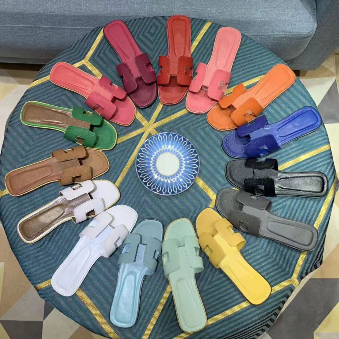 2023 Luxury Designer Women Slippers Female Sandals Classic Summer Flat Shoes Fashion Beach Sandal Flat Slides Ladies Letter Flat Slide Flip Flops 35-42, 34
2023 Luxury Designer Women Slippers Female Sandals Classic Summer Flat Shoes Fashion Beach Sandal Flat Slides Ladies Letter Flat Slide Flip Flops 35-42, 34