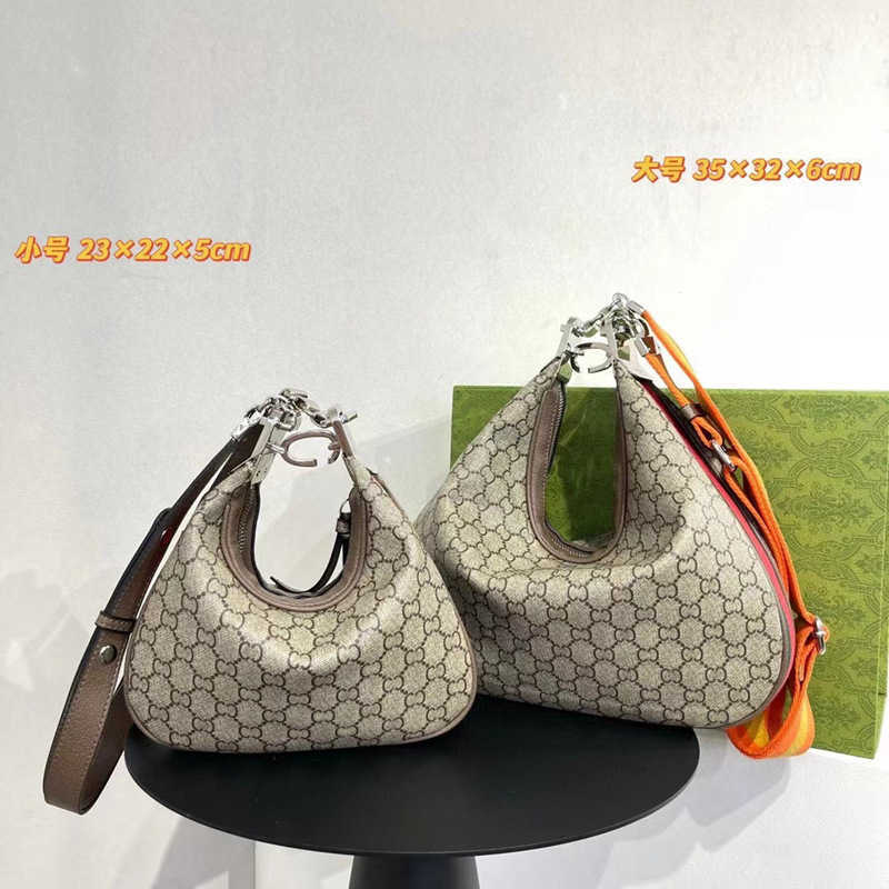 Home armpit bag PU net red flower series messenger bag letter bag women's shoulder bag, Black g material
Home armpit bag PU net red flower series messenger bag letter bag women's shoulder bag, Black g material