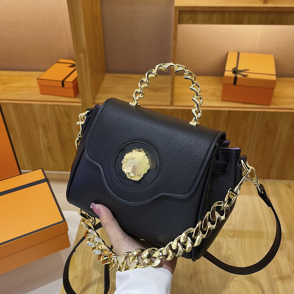 Fashion Leather Shoulder Bags Luxury Purse With Vesce Letters Chain Cross Body Lattice Women Bag New Design Handbags Lady Crossbody Handbag, White
Fashion Leather Shoulder Bags Luxury Purse With Vesce Letters Chain Cross Body Lattice Women Bag New Design Handbags Lady Crossbody Handbag, White