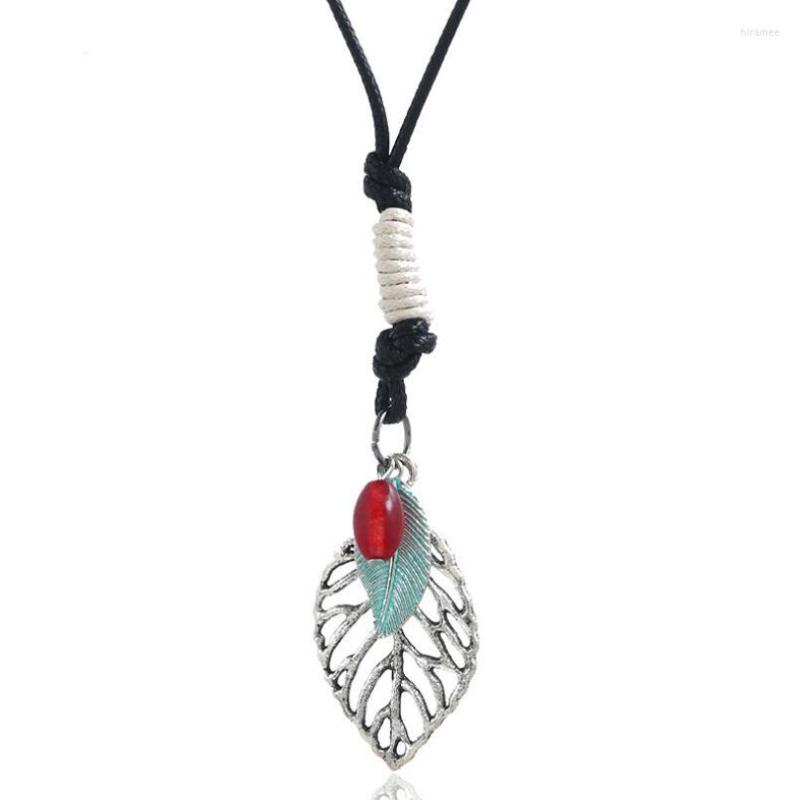 Choker Vintage Retro Woman Necklace Alloy Leaf Pendant Black Leather Chain Adjustable Charms Bid Statement Fashion Jewelry Gift
Choker Vintage Retro Woman Necklace Alloy Leaf Pendant Black Leather Chain Adjustable Charms Bid Statement Fashion Jewelry Gift