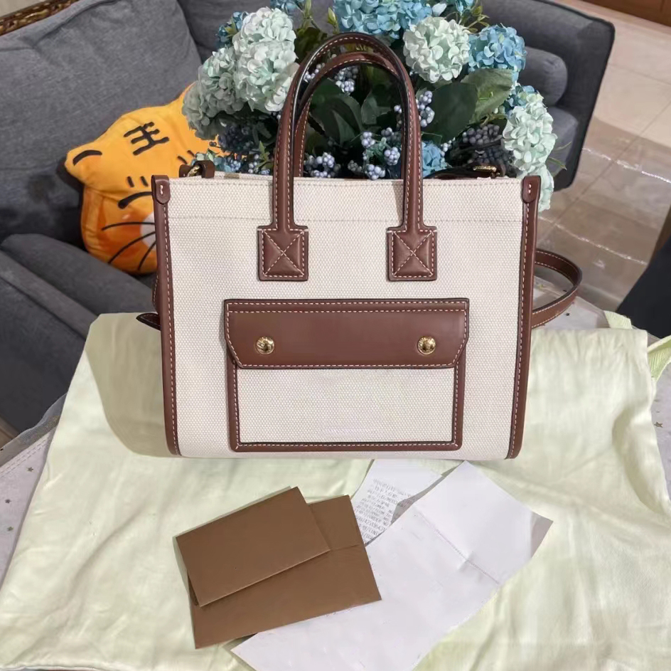 high quality shopping bag Luxury designer handbag Beach bag Women Clutch Bag WOODY Tote Purses handbag wholesale canvas fashion travels Crossbody Shoulder Wallets, Black
high quality shopping bag Luxury designer handbag Beach bag Women Clutch Bag WOODY Tote Purses handbag wholesale canvas fashion travels Crossbody Shoulder Wallets, Black