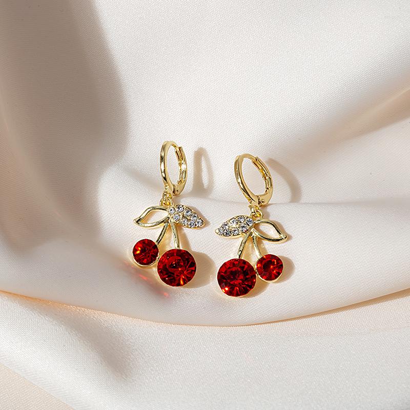 Dangle Earrings Luxury Cherry Vintage Crystals Pendant Earring 2023 Trendy Korean Fashion Red Jewelry Birthday Gift For Girlfriend 
Dangle Earrings Luxury Cherry Vintage Crystals Pendant Earring 2023 Trendy Korean Fashion Red Jewelry Birthday Gift For Girlfriend