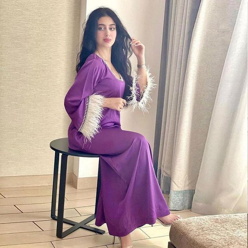 Ethnic Clothing Summer 2023 Muslim Eid Satin Maxi Dress For Women Purple Fashion Feather Lace V Neck Long Sleeve Arabic Turkish Clothes
Ethnic Clothing Summer 2023 Muslim Eid Satin Maxi Dress For Women Purple Fashion Feather Lace V Neck Long Sleeve Arabic Turkish Clothes