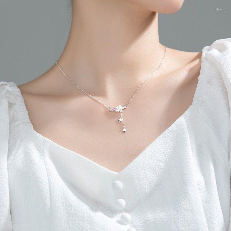 Choker Japanese And Korean Style Temperament Shell Flower Inlaid Zircon Tassel Necklace Women Simple Sweet Fashion Party
Choker Japanese And Korean Style Temperament Shell Flower Inlaid Zircon Tassel Necklace Women Simple Sweet Fashion Party