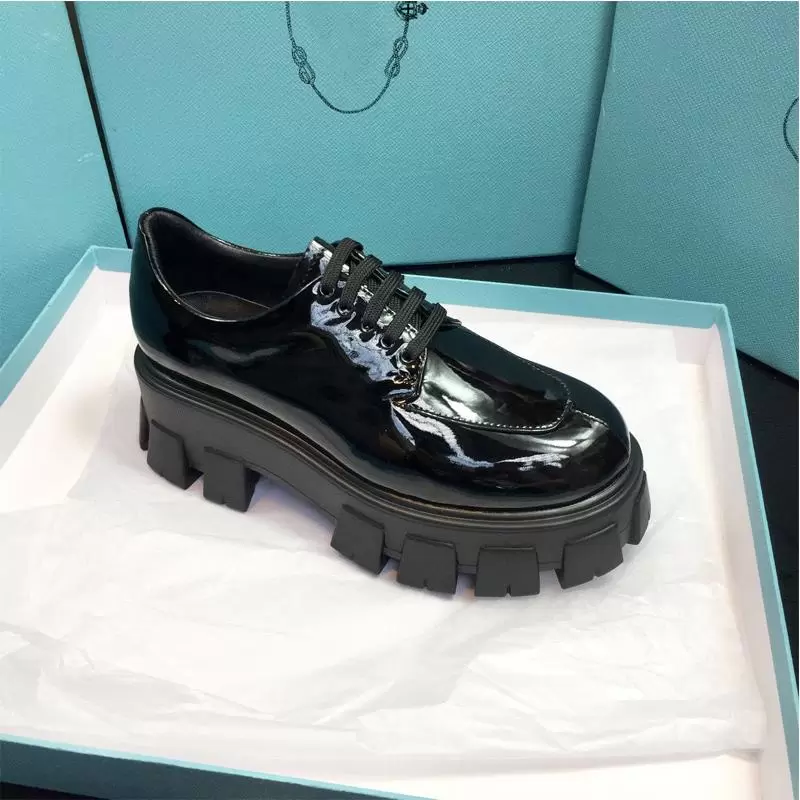 womens Casual Sports shoes Travel black women lace sneake Bright lacquer leather gym Thick bottom shoe designer platform lady sneakers Large size 35-42 with box
womens Casual Sports shoes Travel black women lace sneake Bright lacquer leather gym Thick bottom shoe designer platform lady sneakers Large size 35-42 with box