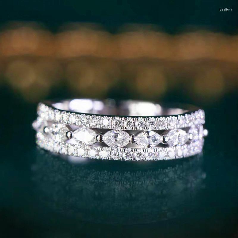 Wedding Rings Classic Female Crystal Round Thin Ring Cute Silver Color Engagement Charm White Zircon Stone For Women
Wedding Rings Classic Female Crystal Round Thin Ring Cute Silver Color Engagement Charm White Zircon Stone For Women