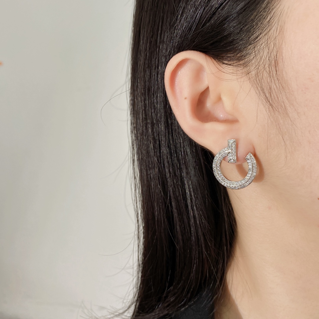 18K Gold Plated Silver charm earrings Luxury Brand Designers Letters Stud Geometric Famous Women wholesale jewelry Pearl Earring Wedding Party Jewerlry set rose 33
18K Gold Plated Silver charm earrings Luxury Brand Designers Letters Stud Geometric Famous Women wholesale jewelry Pearl Earring Wedding Party Jewerlry set rose 33