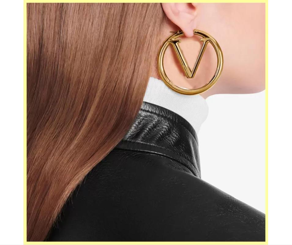 Ring Hoop Earrings Designer Gold Earring for Womens Jewlery Luxury Big Earring with Box Letters L Girl's Fashion Hoops for Bride Accessories
Ring Hoop Earrings Designer Gold Earring for Womens Jewlery Luxury Big Earring with Box Letters L Girl's Fashion Hoops for Bride Accessories