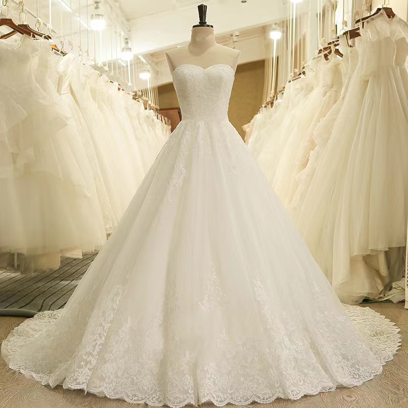 2023 Beaded Embroidery Ball Gowns Wedding Dresses Princess Gown Corset Sweetheart Organza Ruffles Cathedral Train Bridal Dress lace Plus Size Custom M