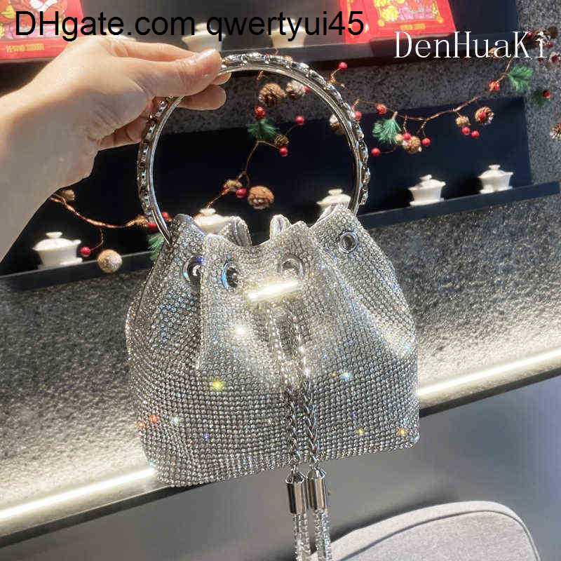 qwertyui45 Shoulder Bags Handle Stones Evening Clutch Bag Silver Shiny Diamond Purses And Handbag Luxury Designer Shoulder Bag Crystal Bucket Purse 021723H, Gold small 15cm
qwertyui45 Shoulder Bags Handle Stones Evening Clutch Bag Silver Shiny Diamond Purses And Handbag Luxury Designer Shoulder Bag Crystal Bucket Purse 021723H, Gold small 15cm