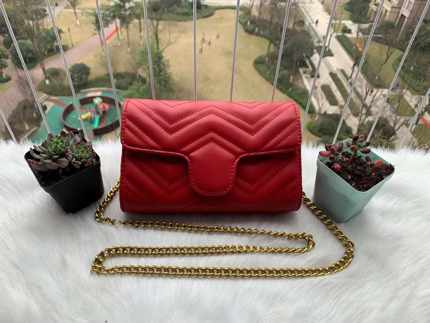 fashion Lady Totes Mini Women luxurys designers bags pu leather Handbags messenger crossbody shoulder bag Wallet lady clutch 00433, Red
fashion Lady Totes Mini Women luxurys designers bags pu leather Handbags messenger crossbody shoulder bag Wallet lady clutch 00433, Red