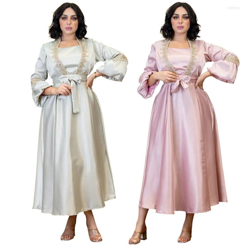 Ethnic Clothing Arabian Lantern Sleeve Temperament Dress Middle East Muslim Al-Adha 
Ethnic Clothing Arabian Lantern Sleeve Temperament Dress Middle East Muslim Al-Adha