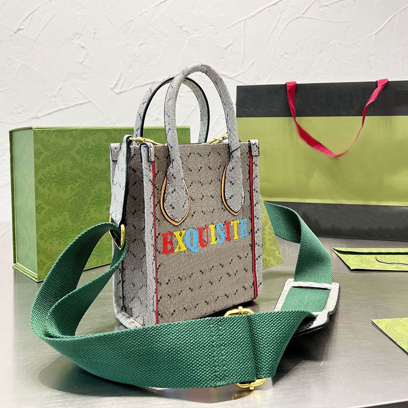 Graffiti Tote Bag Luxury Designer Crossbody Bag Women Handbag Totes Coated Leather Colour Letters Detachable Canvas Strap Fashion Large Capacity Shopping Pocket
Graffiti Tote Bag Luxury Designer Crossbody Bag Women Handbag Totes Coated Leather Colour Letters Detachable Canvas Strap Fashion Large Capacity Shopping Pocket