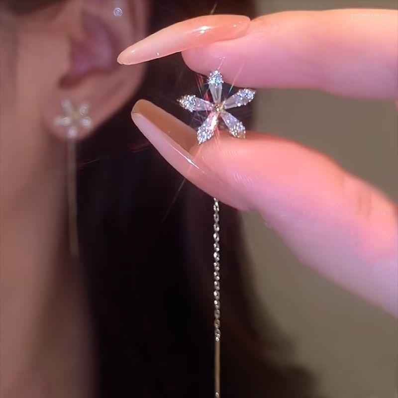 Dangle Earrings 2023 Fashion Shining Zircon Flower Tassel For Women Trendy Design Luxury Exquisite Female Long Chain Jewelry
Dangle Earrings 2023 Fashion Shining Zircon Flower Tassel For Women Trendy Design Luxury Exquisite Female Long Chain Jewelry