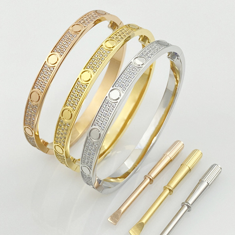 Luxury Titanium Steel 3 Row Full Diamond Love Bracelet Bangle Designer Women Men Pave Bracelets Wedding Jewelry Gift with velvet bag
Luxury Titanium Steel 3 Row Full Diamond Love Bracelet Bangle Designer Women Men Pave Bracelets Wedding Jewelry Gift with velvet bag