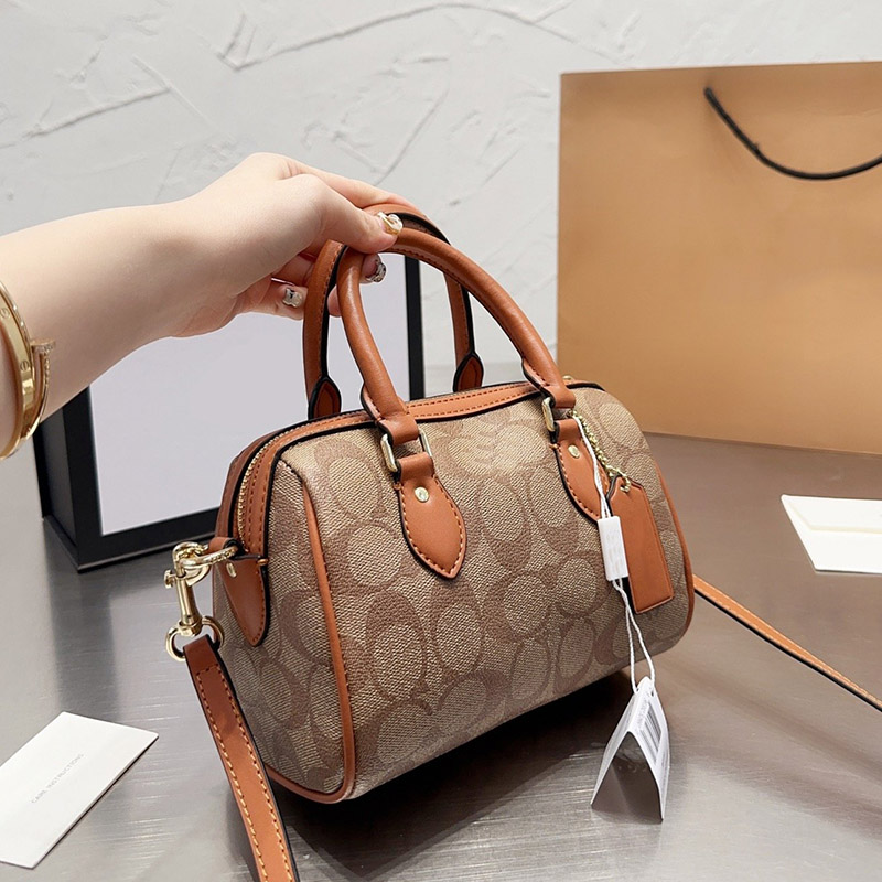 bags totes handbag designer bag women Classic imitation brand stitching letter zipper flower single shoulder pillow bag versatile commut party dinner wallet, Color2
bags totes handbag designer bag women Classic imitation brand stitching letter zipper flower single shoulder pillow bag versatile commut party dinner wallet, Color2