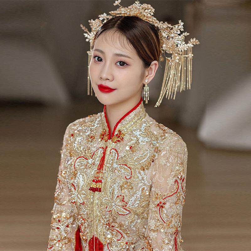 Ethnic Clothing Traditional Classic Beading Embroidery Bride Cheongsam Marriage Suit Chinese Couple Women Men Wedding Dress Qipao VestidosEt
Ethnic Clothing Traditional Classic Beading Embroidery Bride Cheongsam Marriage Suit Chinese Couple Women Men Wedding Dress Qipao VestidosEt