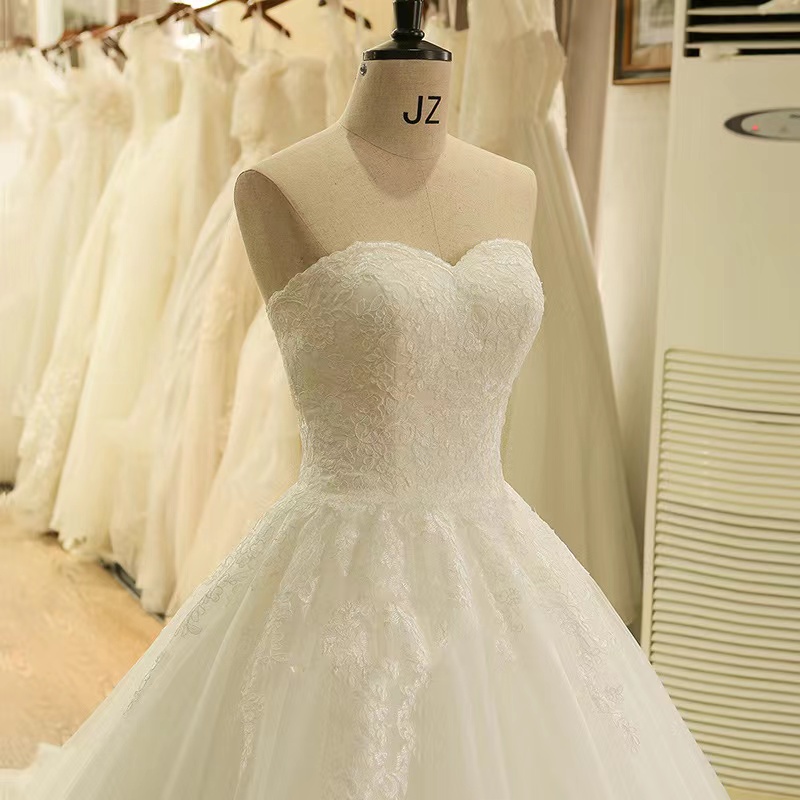 2023 Beaded Embroidery Ball Gowns Wedding Dresses Princess Gown Corset Sweetheart Organza Ruffles Cathedral Train Bridal Dress lace Plus Size Custom M