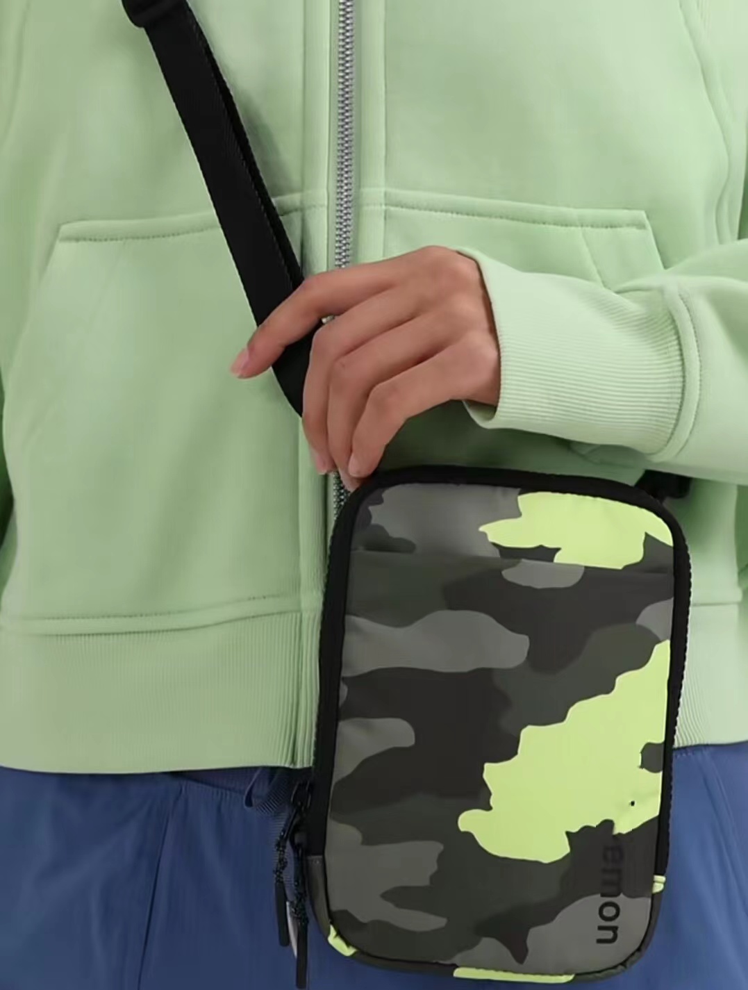 Lu*lu Lueasy zaccens crossbody belt Yoga Bag Outdoor Bags Women Men Waist Bag Gym Elastic Adjustable Strap Zipper Fanny pack, Camo
Lu*lu Lueasy zaccens crossbody belt Yoga Bag Outdoor Bags Women Men Waist Bag Gym Elastic Adjustable Strap Zipper Fanny pack, Camo