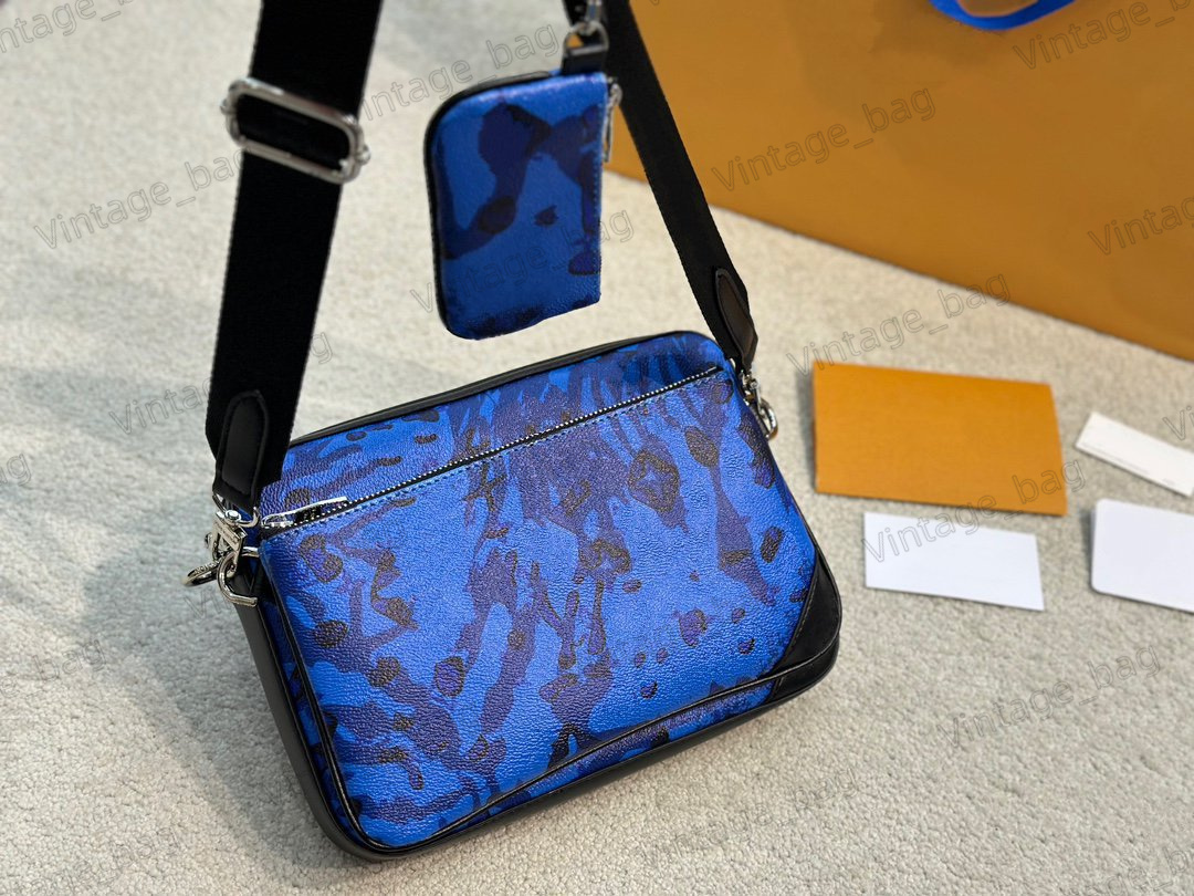 Duo Messenger Graffiti Shoulder Bag Men Crossbody Bag Monograms Designer with Removable Coin Purse Detachable 3 in 1 Messenger Bag M45730 M46104
Duo Messenger Graffiti Shoulder Bag Men Crossbody Bag Monograms Designer with Removable Coin Purse Detachable 3 in 1 Messenger Bag M45730 M46104