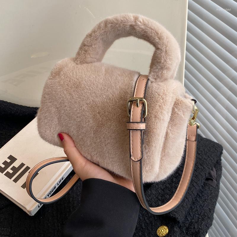 Evening Bags Autumn/winter Fashion Portable Maomao Lady Bag 2023 Western-style Simple Plush Niche French One-shoulder Small Square, Beige
Evening Bags Autumn/winter Fashion Portable Maomao Lady Bag 2023 Western-style Simple Plush Niche French One-shoulder Small Square, Beige