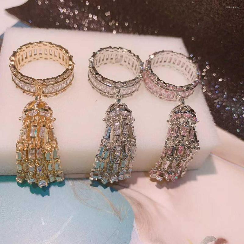 Cluster Rings Fashion Luxury Long Tassel Drop Full Mirco Paved Cubic Zirconia Statement For Women Bridal Wedding Accessories Bijou R-303
Cluster Rings Fashion Luxury Long Tassel Drop Full Mirco Paved Cubic Zirconia Statement For Women Bridal Wedding Accessories Bijou R-303