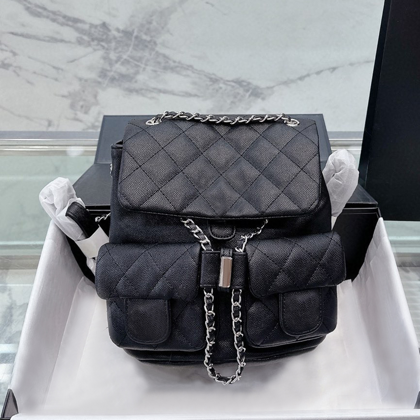 Designer Bags Luxurious Diamond Lattice Women Chain Drawstring Packback Samll Pocket Bucket Handbag, Black
Designer Bags Luxurious Diamond Lattice Women Chain Drawstring Packback Samll Pocket Bucket Handbag, Black