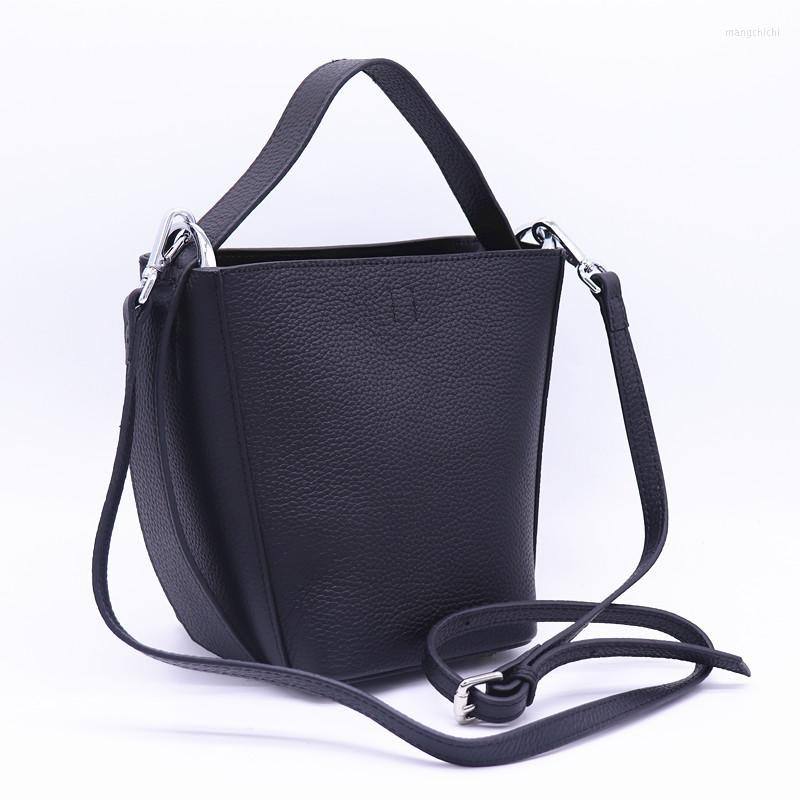 Evening Bags Designer Handbags Women Real Leather Fashion Shoulder Lady High Quality Solid Bucket Bag Big Capacity Cowhide Tassel Tote, Black
Evening Bags Designer Handbags Women Real Leather Fashion Shoulder Lady High Quality Solid Bucket Bag Big Capacity Cowhide Tassel Tote, Black