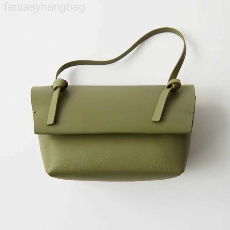 Acne 2022Ac Studio Bags Ins Net Red Minimalist Retro Hong Kong Style Package. Handbags One Shoulder Mini Dumplings. Designer Brand QDO9, Bright red - m
Acne 2022Ac Studio Bags Ins Net Red Minimalist Retro Hong Kong Style Package. Handbags One Shoulder Mini Dumplings. Designer Brand QDO9, Bright red - m