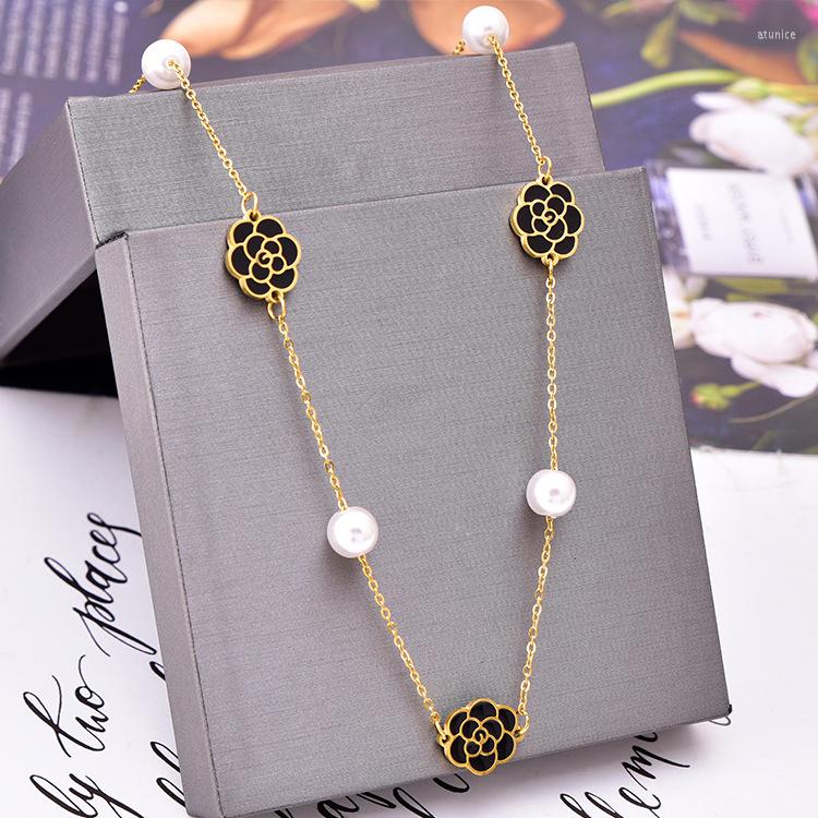 Chains Luxury Titanium Steel Necklace Camellia With Peal Pendant Sweater Chain Decoration Jewelry Girls Gift Wholesale Anti-fading
Chains Luxury Titanium Steel Necklace Camellia With Peal Pendant Sweater Chain Decoration Jewelry Girls Gift Wholesale Anti-fading