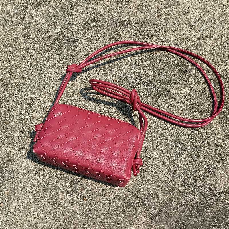 2021 New Small Luxury Designer Handbag For Female Phone Bag Real Leather Womens Shoulder Straps Are Freely Knotted Crossbody Bag, Brown
2021 New Small Luxury Designer Handbag For Female Phone Bag Real Leather Womens Shoulder Straps Are Freely Knotted Crossbody Bag, Brown