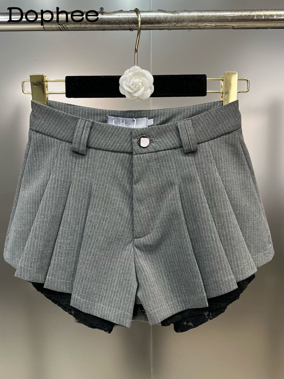 Women's Shorts 2023 Spring Summer Pleated Lace Stitching A Line Women Fashion Simple Solid Color SlimFit Casual Suit 230217, White
Women's Shorts 2023 Spring Summer Pleated Lace Stitching A Line Women Fashion Simple Solid Color SlimFit Casual Suit 230217, White