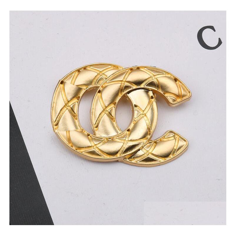 Pins Brooches Men Womens Sweater Suit Collar Pin Fashion Designer Ouble Letter Brooche Luxury High Quality Gold Plated Clot Dhdqt
Pins Brooches Men Womens Sweater Suit Collar Pin Fashion Designer Ouble Letter Brooche Luxury High Quality Gold Plated Clot Dhdqt