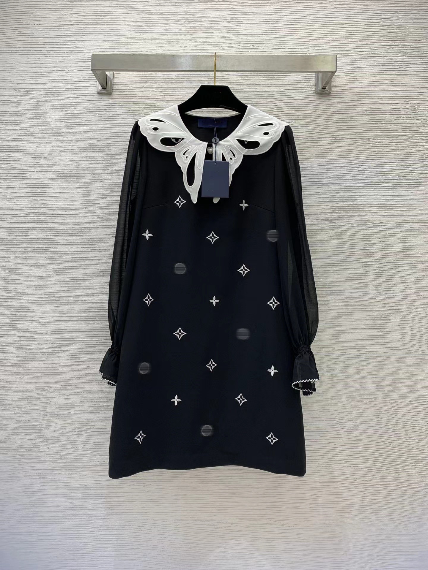 Milan Runway Dress 2023 New Spring Summer Lapel Neck Long Sleeve Print Fashion Designer Dresses Brand Same Style Dress 0217-, Multi
Milan Runway Dress 2023 New Spring Summer Lapel Neck Long Sleeve Print Fashion Designer Dresses Brand Same Style Dress 0217-, Multi