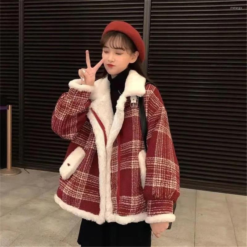 Women' Jackets Plus Velvet Thicken Cotton-Padded Coat For Women Autumn Winter Warm All-Match Loose Plaid Lamb Wool Woolen Jacket Clothes, Red
Women' Jackets Plus Velvet Thicken Cotton-Padded Coat For Women Autumn Winter Warm All-Match Loose Plaid Lamb Wool Woolen Jacket Clothes, Red