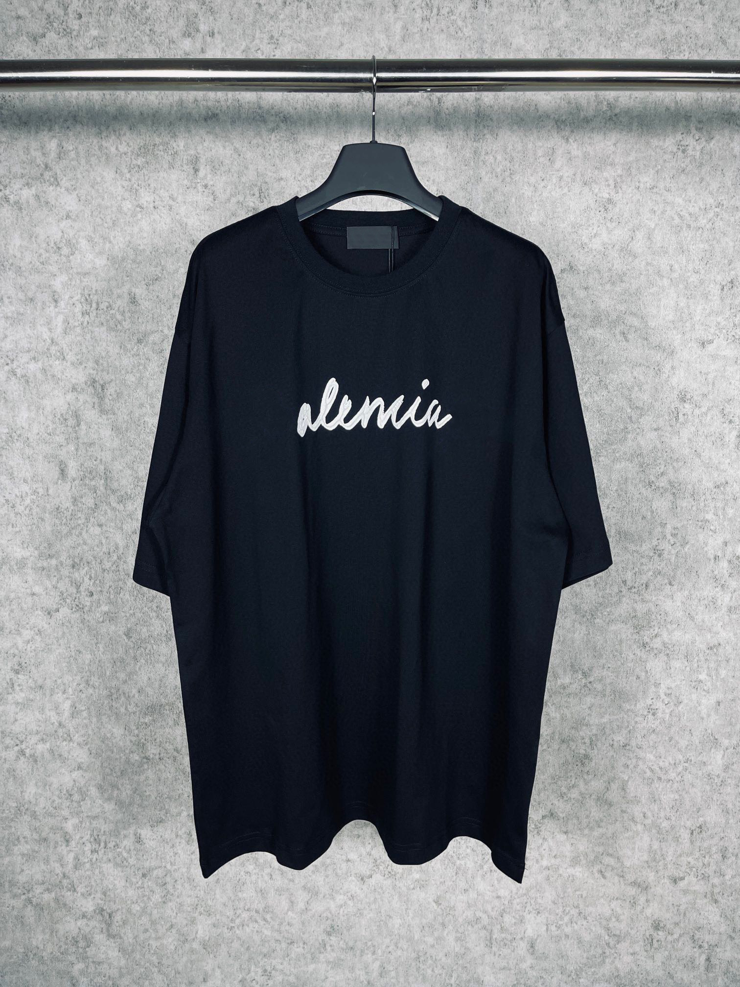 paris Designer Tide mens T Shirts Chest Letter Print Short Sleeve High Street Loose Oversize Casual T-shirt 100% Pure Cotton Tops for Men and Women 220g cotton, Top quality + fast delivery 06
paris Designer Tide mens T Shirts Chest Letter Print Short Sleeve High Street Loose Oversize Casual T-shirt 100% Pure Cotton Tops for Men and Women 220g cotton, Top quality + fast delivery 06