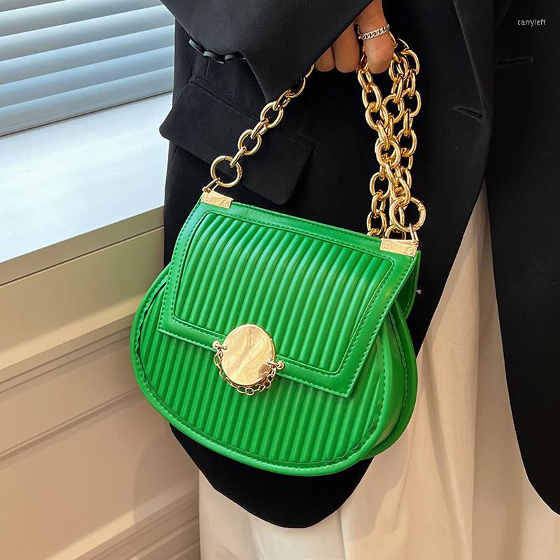 Evening Bags Simple Solid Color Chain Saddle Shoulder For Women Designer Luxury 2023 Trends Women's Stripe PU Leather Handbags And Purse, Black
Evening Bags Simple Solid Color Chain Saddle Shoulder For Women Designer Luxury 2023 Trends Women's Stripe PU Leather Handbags And Purse, Black
