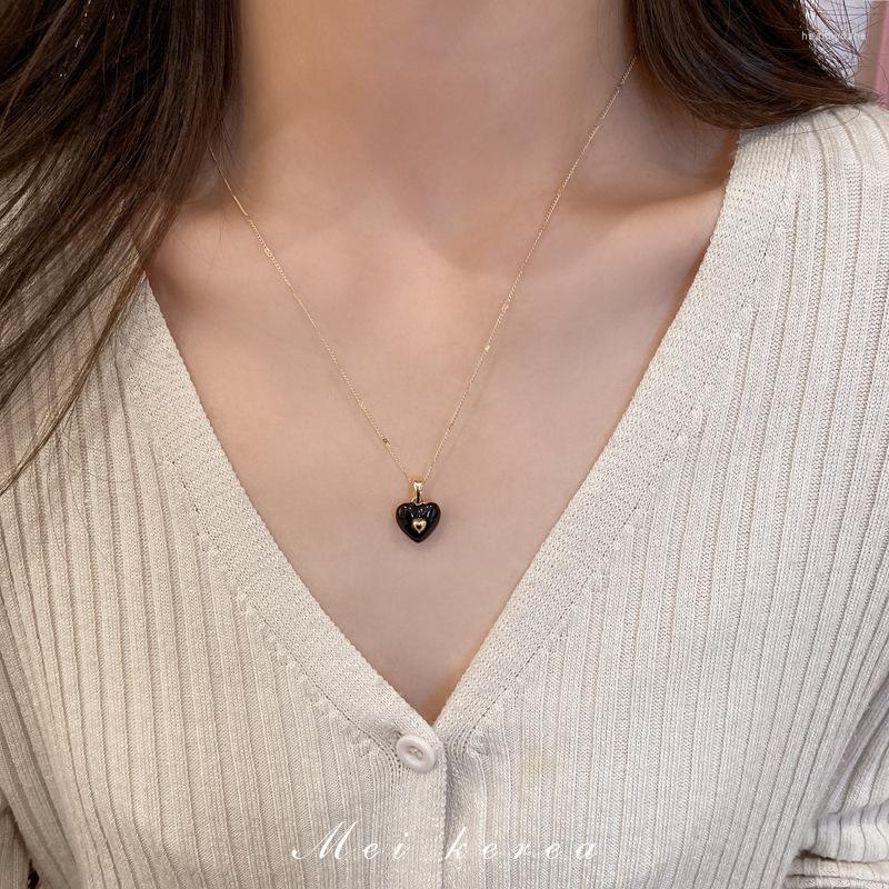 Choker French Vintage Gold Color Beads Black Heart Pendant Necklace Fashion Trendy Party Wedding Clavicle Chain Jewelry Accessary
Choker French Vintage Gold Color Beads Black Heart Pendant Necklace Fashion Trendy Party Wedding Clavicle Chain Jewelry Accessary