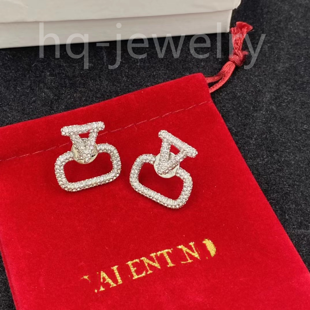2023pearl stud earrings 14k Luxury master design v-shaped earrings, tourism party, wedding first fashion jewelry96
2023pearl stud earrings 14k Luxury master design v-shaped earrings, tourism party, wedding first fashion jewelry96