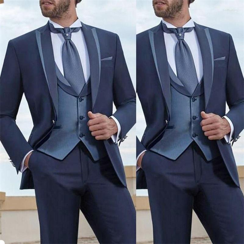 Men's Suits 3-piece Gentlemen Cotton Blend Navy Formal Wedding Tuxedos Slim Fit Men Peaked Lapel Business Party Blazer Suit, Auburn
Men's Suits 3-piece Gentlemen Cotton Blend Navy Formal Wedding Tuxedos Slim Fit Men Peaked Lapel Business Party Blazer Suit, Auburn