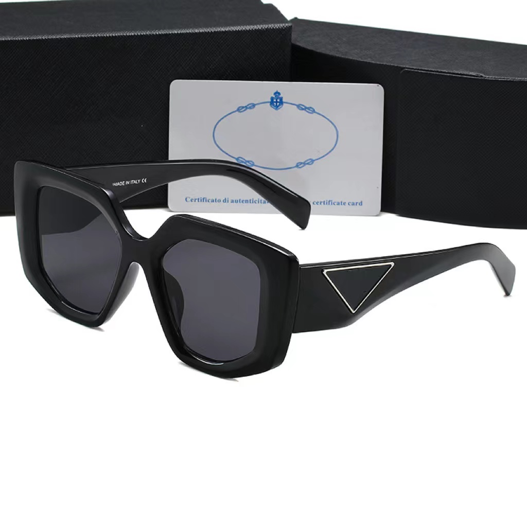 Mens designer sunglasses luxury shades sunglass womens designer sunglasses Round frame mens and womens retro triangle goggles ladies sunglasses for men
Mens designer sunglasses luxury shades sunglass womens designer sunglasses Round frame mens and womens retro triangle goggles ladies sunglasses for men