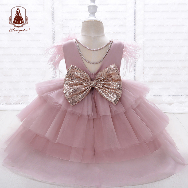 

Girls Dresses Yoliyolei Tiered Layers Tulle Dress Gown Pearls Necklace V Back Design Flower Wedding Clothes for Children Casual 230217, Ra019op