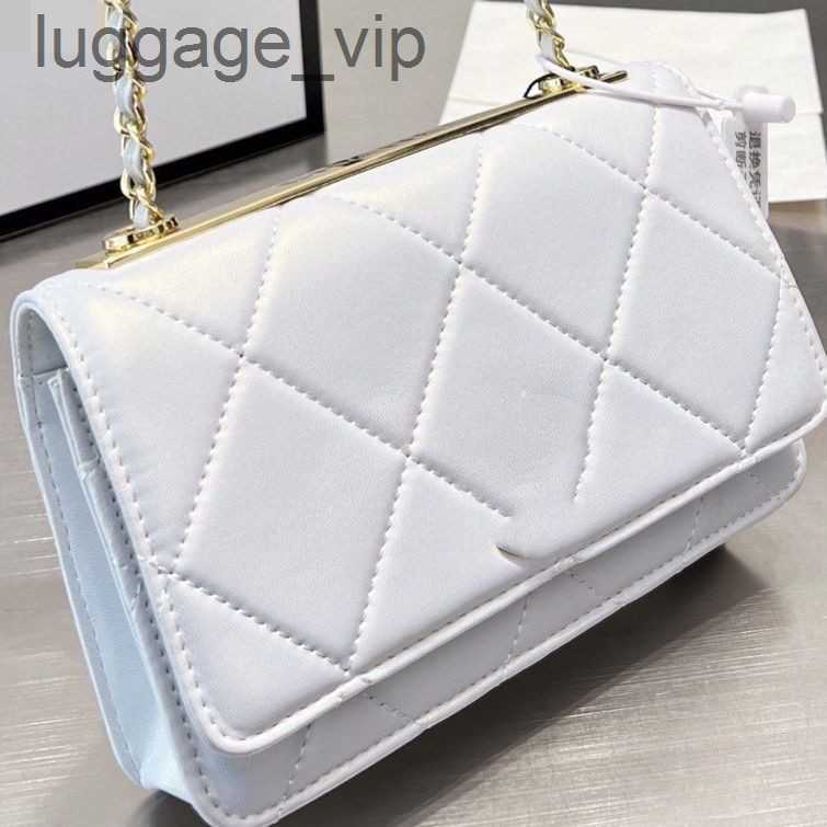 5a Designer Bag Top Derma Custom Luxury Tote Bags Brand Channel Handbag Leather Cowhide Gold Silver Chain Oblique Shoulder Highs Quality96i46, Pink
5a Designer Bag Top Derma Custom Luxury Tote Bags Brand Channel Handbag Leather Cowhide Gold Silver Chain Oblique Shoulder Highs Quality96i46, Pink