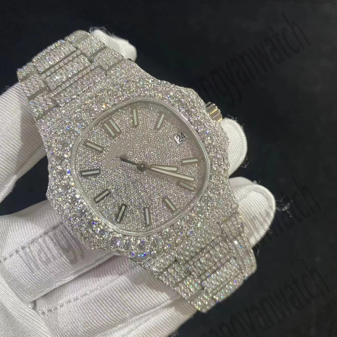 Diamond Watch Mossanstone Watch Pass Diamond Test Automatic ETA Movement 40MM waterproof 904 Stainless Steel Rimless Inlaid sapphire glass with case, 0.8mm
Diamond Watch Mossanstone Watch Pass Diamond Test Automatic ETA Movement 40MM waterproof 904 Stainless Steel Rimless Inlaid sapphire glass with case, 0.8mm