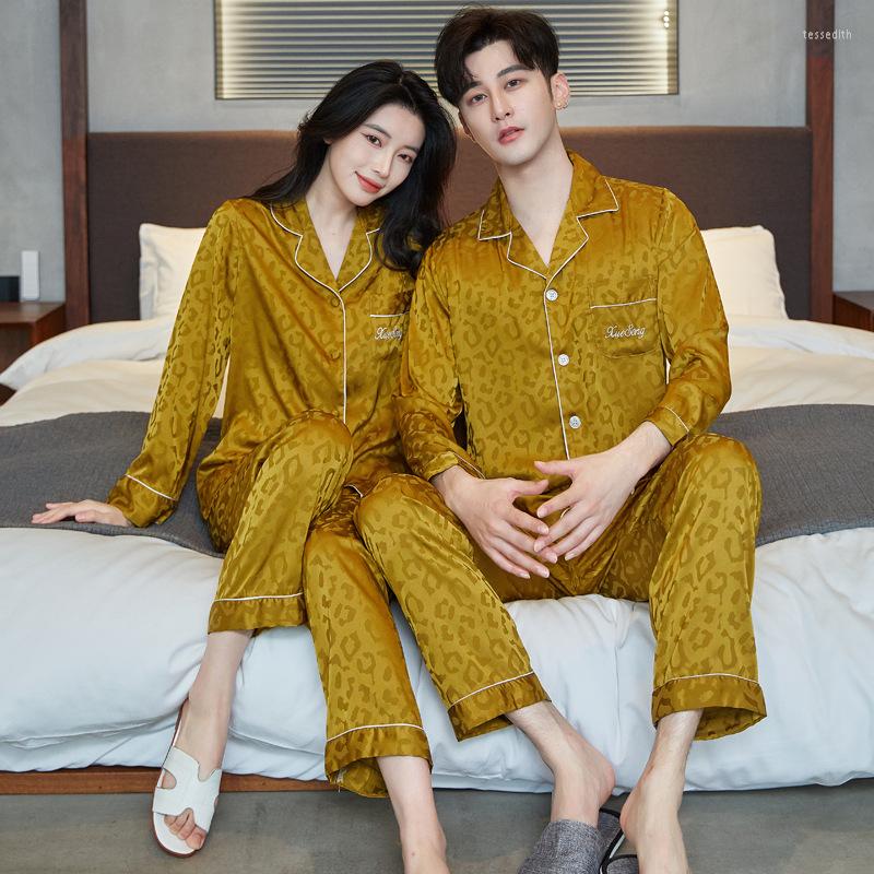 Women's Sleepwear Spring Sexy Leopard Jacquard Satin Lapel Long Sleeve Shirt Pants Homewear Autumn Couple Women Men Rayon Pajamas Set, Purple
Women's Sleepwear Spring Sexy Leopard Jacquard Satin Lapel Long Sleeve Shirt Pants Homewear Autumn Couple Women Men Rayon Pajamas Set, Purple