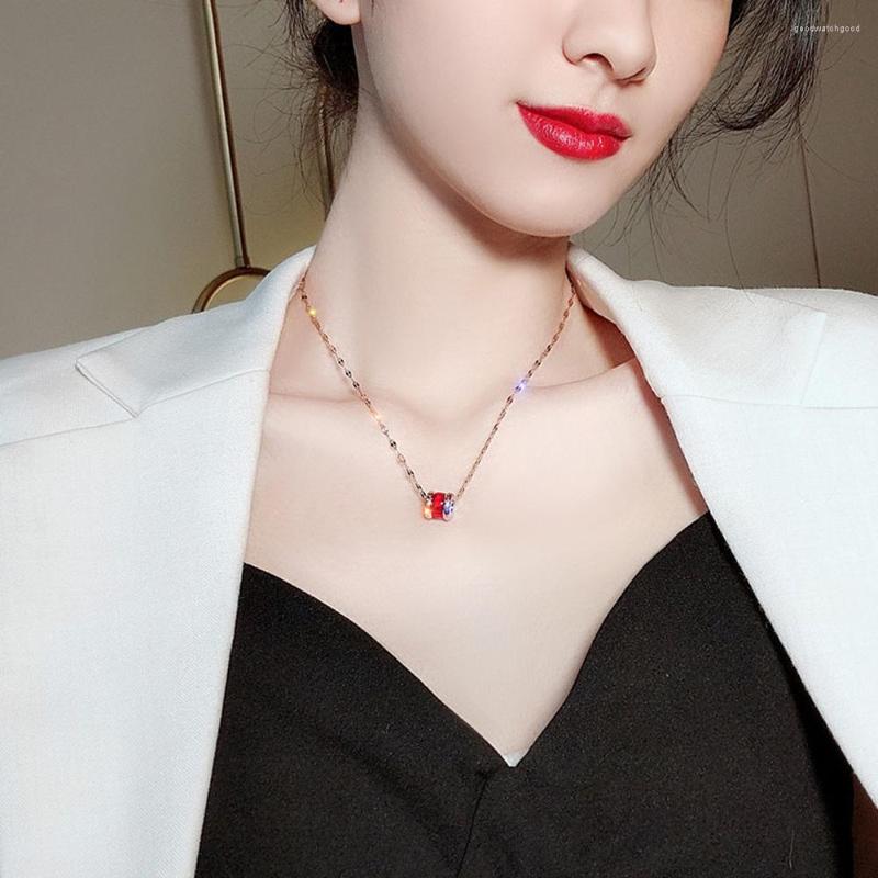 Chains Women Titanium Steel Red Green Slim Waist Pendant Necklace Female Birthday Gift Jewelry Nevery Fade Elegant Choker Drop
Chains Women Titanium Steel Red Green Slim Waist Pendant Necklace Female Birthday Gift Jewelry Nevery Fade Elegant Choker Drop