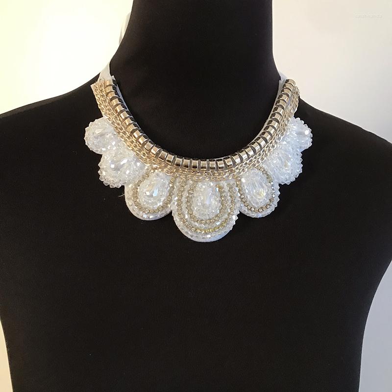 Choker 2023 Handmade Fashion Women False Collar Detachable Clothes Shirt Decoration Vintage Lace Ladies Lapel Blouse Accessories
Choker 2023 Handmade Fashion Women False Collar Detachable Clothes Shirt Decoration Vintage Lace Ladies Lapel Blouse Accessories