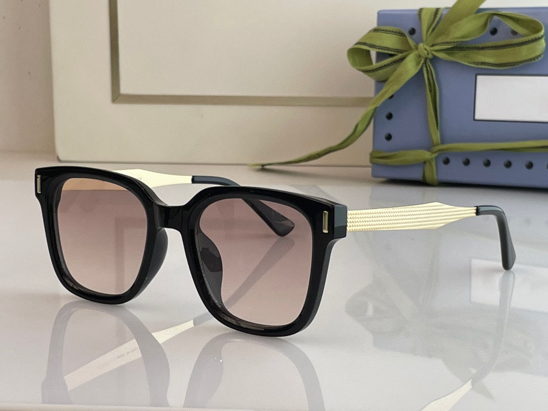 Men Sunglasses For Women Latest Selling Fashion Sun Glasses Mens Sunglass Gafas De Sol Glass UV400 Lens With Random Matching Box 1247
Men Sunglasses For Women Latest Selling Fashion Sun Glasses Mens Sunglass Gafas De Sol Glass UV400 Lens With Random Matching Box 1247