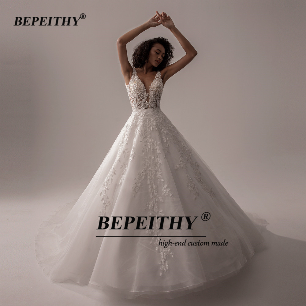 Party Dresses BEPEITHY Vestido De Noiva V Neck Sleeveless Wedding Dresses For Women A Line Ivory Lace Romantic Bride Boho Bridal Gown 230217